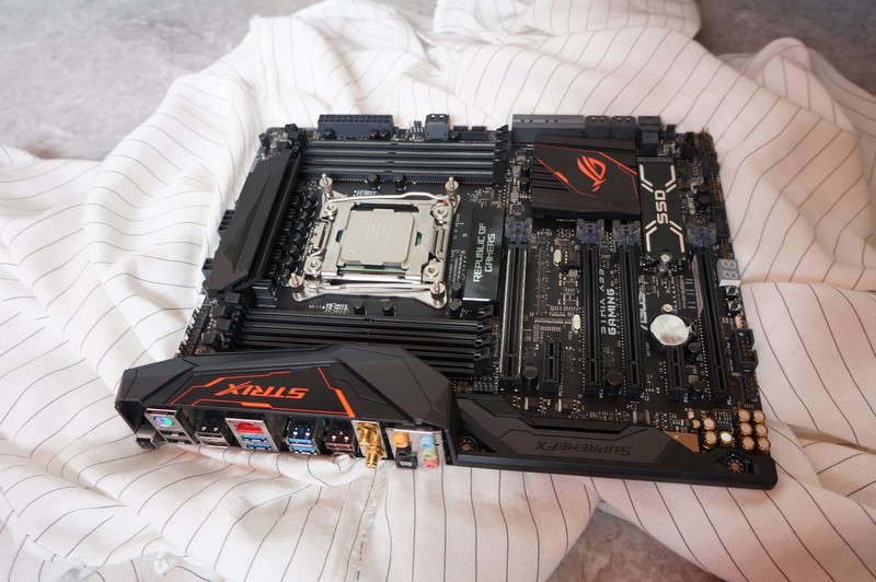 8700K横行时代，现在弄i7-6800K主机是不是有点过时？