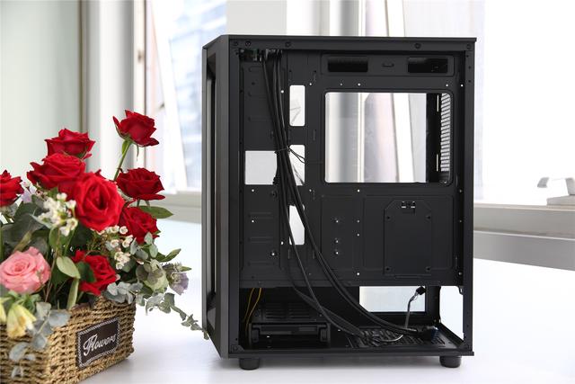 用显卡给手机快充？浑身都是快充头的直男1号10600K+2070S装机体验