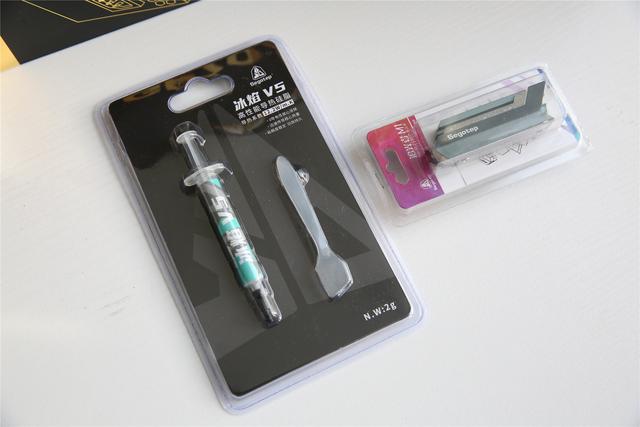 用显卡给手机快充？浑身都是快充头的直男1号10600K+2070S装机体验