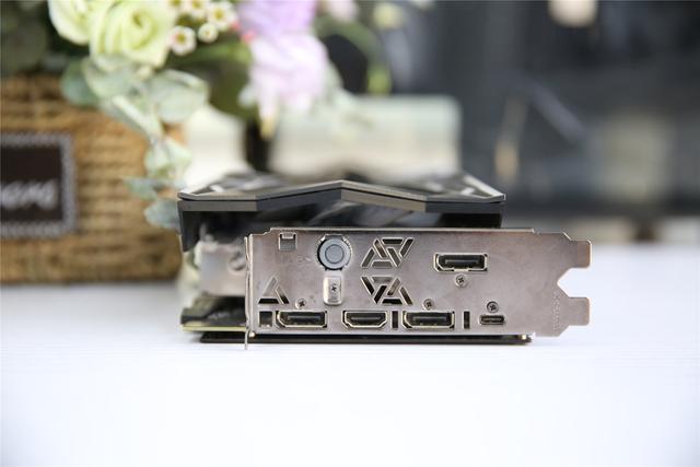 用显卡给手机快充？浑身都是快充头的直男1号10600K+2070S装机体验