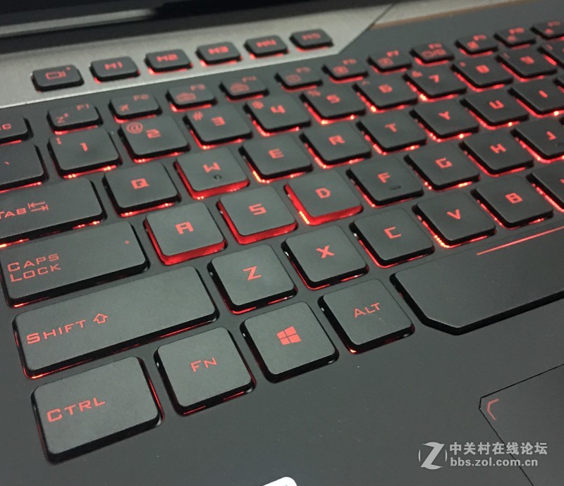 【薇薇娜】华硕ROG玩家国度GFX72评测、高清大图！