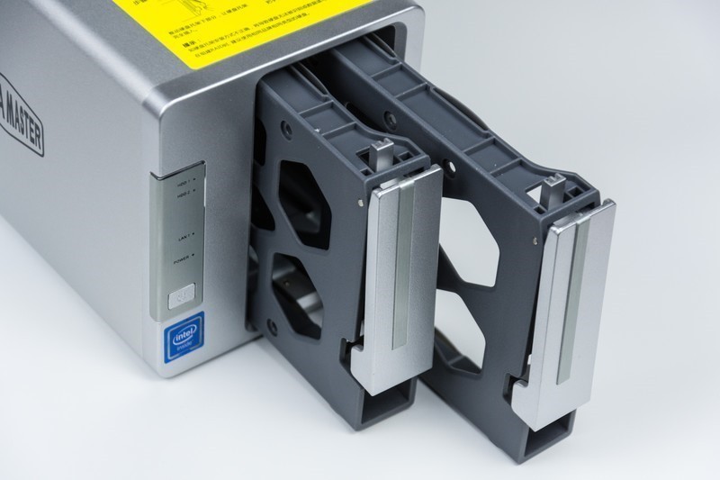 #超大容量 自由存储＃HGST DESKSTAR NAS硬盘（10TB）的上机体验和性能实测