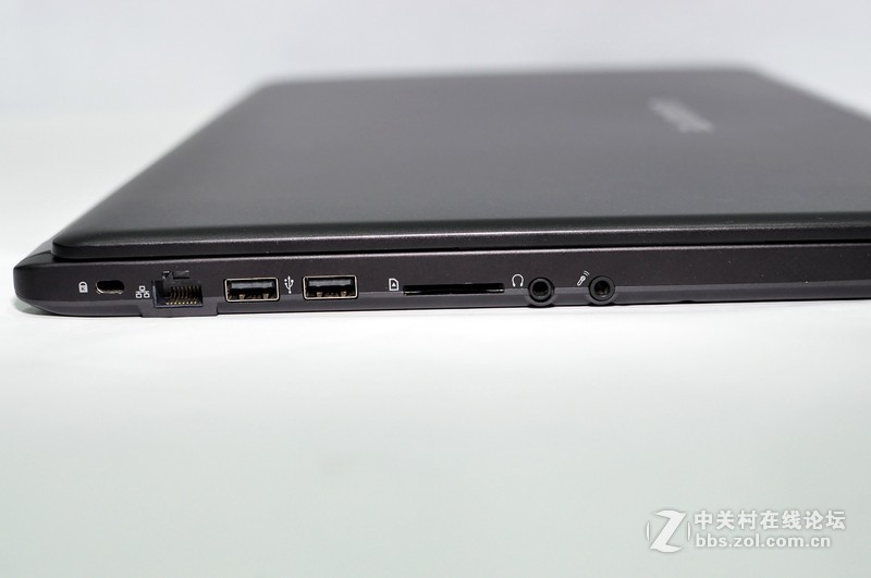 GIGABYTE P37X 外观与规格开箱分享，出色的显卡温度表现(P37K与P37W亦可参考)