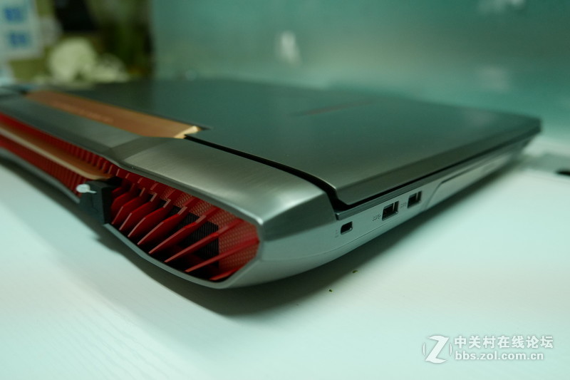 【薇薇娜】华硕ROG玩家国度GFX72评测、高清大图！