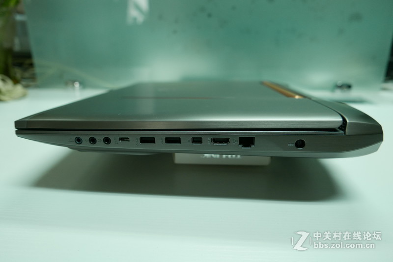 【薇薇娜】华硕ROG玩家国度GFX72评测、高清大图！