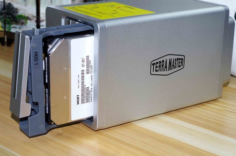 #超大容量 自由存储＃利用NAS存储资料、远程访问，打造家庭私有云