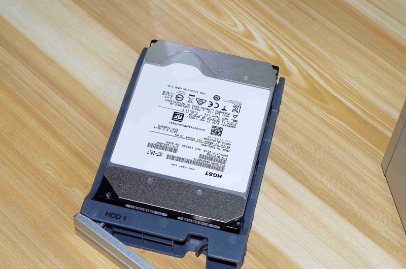 #超大容量 自由存储＃利用NAS存储资料、远程访问，打造家庭私有云