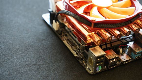 【评测】小机箱里装I9 华擎ASRock Z390M-ITX/AC简评