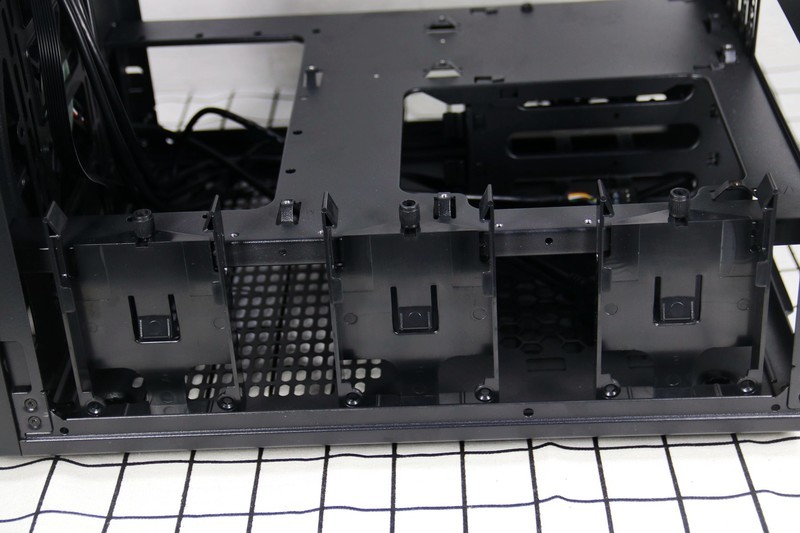 打造RTX2070超级小钢炮，Tt Level 20 VT装机评测