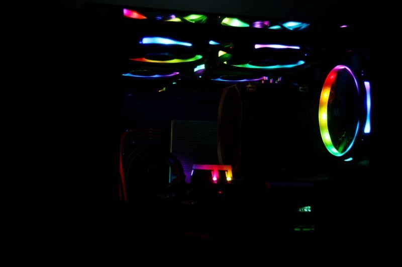 打造RTX2070超级小钢炮，Tt Level 20 VT装机评测