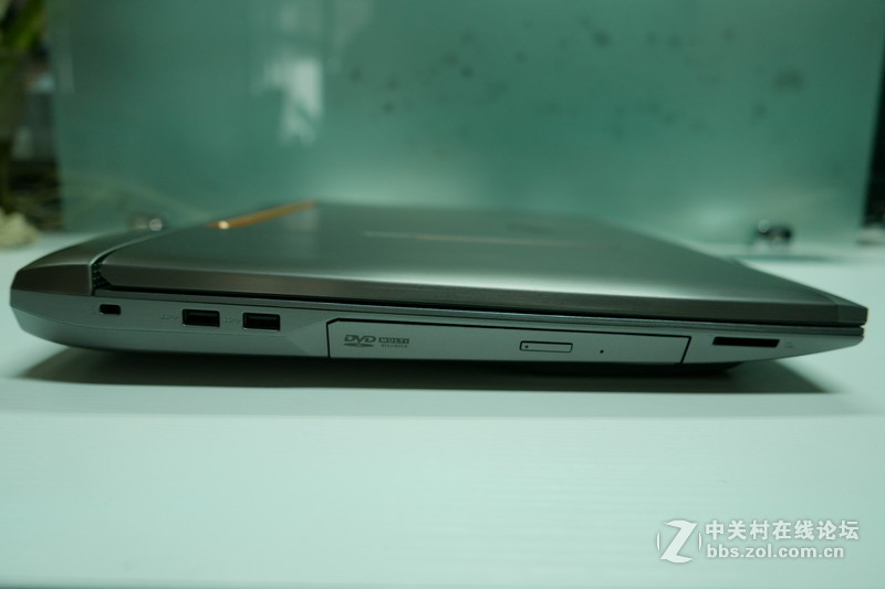 【薇薇娜】华硕ROG玩家国度GFX72评测、高清大图！