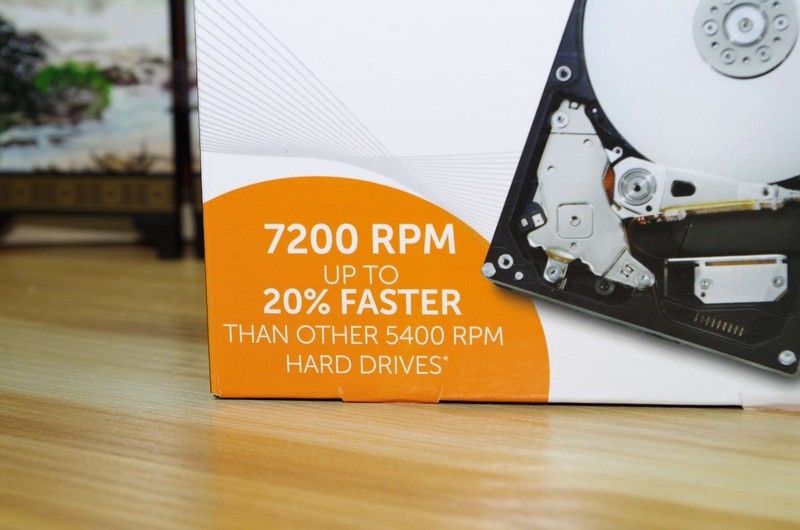 #超大容量 自由存储＃傲视群雄的读写速度——HGST NAS 10T