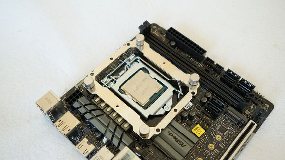 【评测】小机箱里装I9 华擎ASRock Z390M-ITX/AC简评