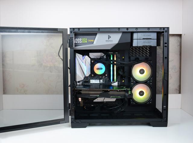 SSD该怎么选？能PCIe绝不SATA，超频三迅捷M.2 SSD 评测