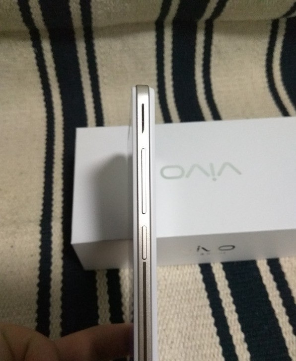 vivo y51a 高配版 简单开箱体验