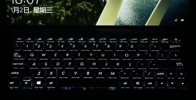 年终奖花光了只为它 入手华硕灵耀U2代轻薄本