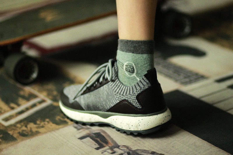 透气飞织 皮革混搭 七面鲨鱼运动休闲鞋