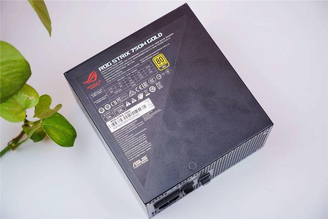 高端电源典范，实力与颜值并存--华硕ROG STRIX 750W电源分享