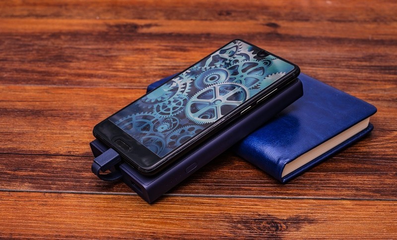 Type-C与快充打包，绿联PB108移动电源试用