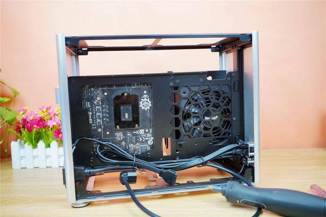 ITX处女作，老树发新芽-乔思伯A4 1.1 ITX 机箱分享