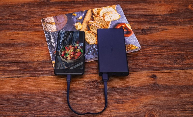 Type-C与快充打包，绿联PB108移动电源试用