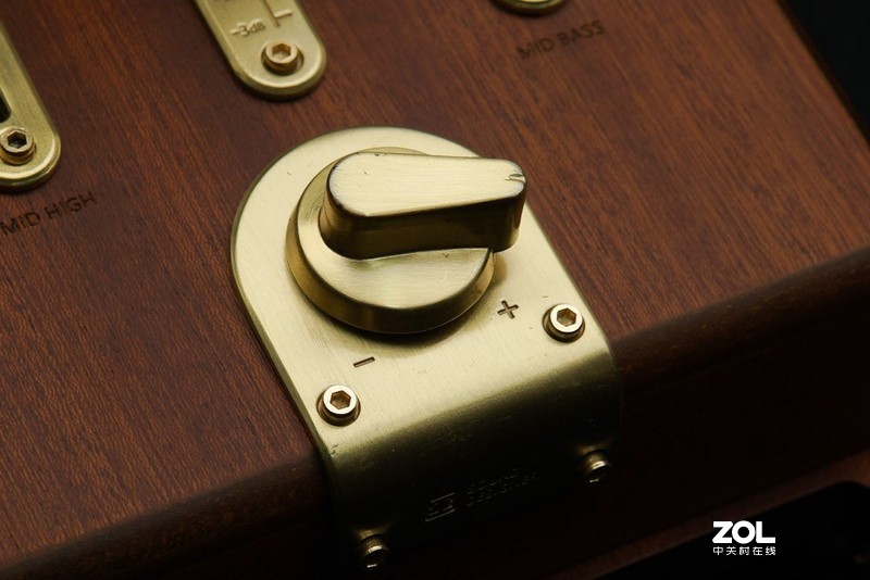 极致复古 内外兼修 巫喀秋莎HiFi桌面蓝牙音箱体验评测