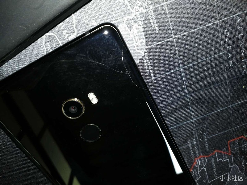 cao 小米什么质量啊 刚买的MIX2 号称坚硬的陶瓷后盖裂了 一直带套