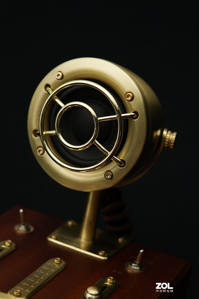 极致复古 内外兼修 巫喀秋莎HiFi桌面蓝牙音箱体验评测