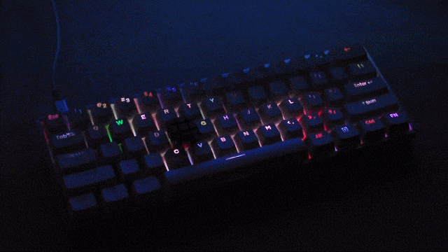 小巧精致的60键RGB键盘，iQunix F60键盘 & ZOMO空投箱键帽小晒