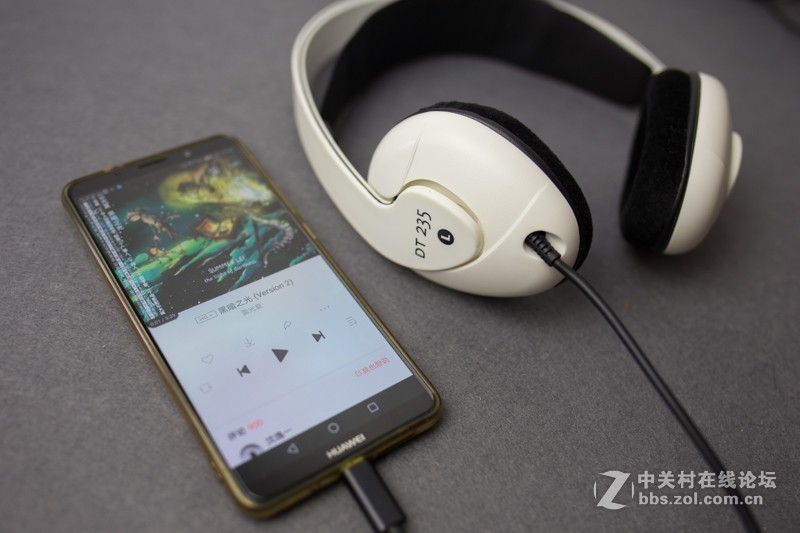 讲出来你可能不信，我入了2条10年前的耳机！拜亚动力DT235评测