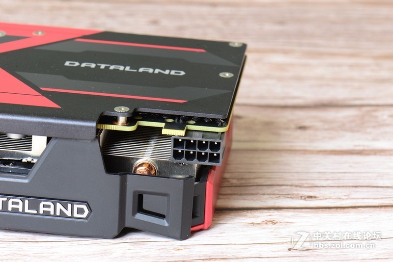 冬日里一抹不一样的红色---迪兰RX580 2048SP 战将显卡试用评测