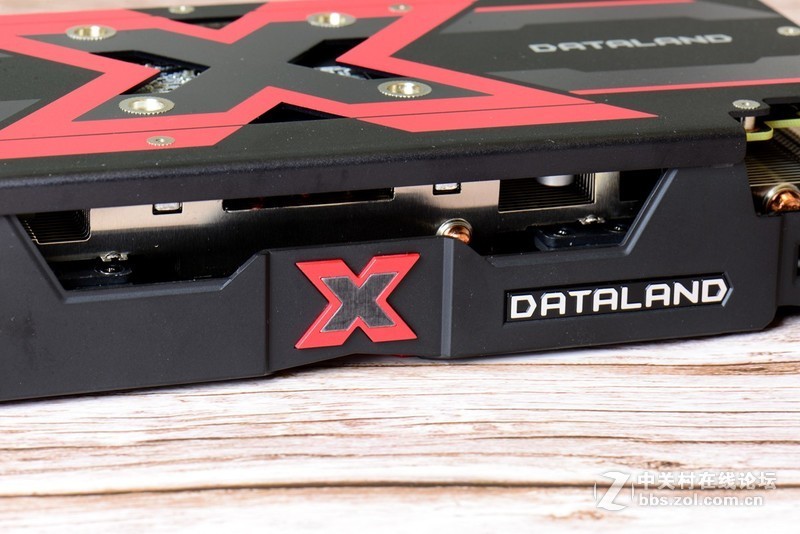 冬日里一抹不一样的红色---迪兰RX580 2048SP 战将显卡试用评测
