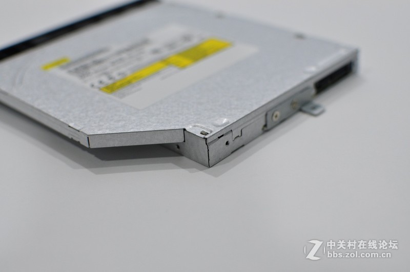 GIGABYTE P17F V3 内部介绍与拆装散热器教学