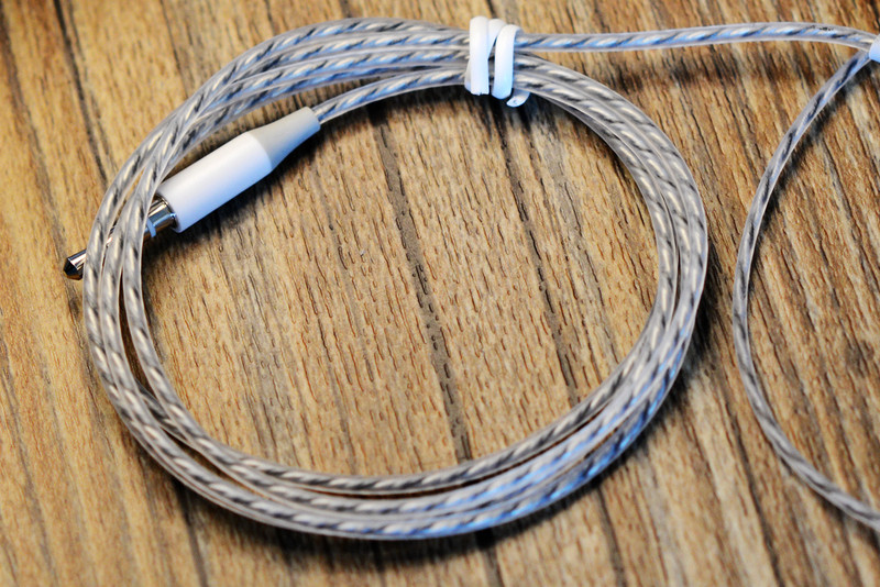 #耳机#新手机居然不配耳机，给荣耀7入了声宴双动圈HIFI小塞子