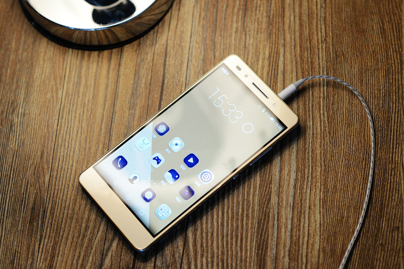 #耳机#新手机居然不配耳机，给荣耀7入了声宴双动圈HIFI小塞子