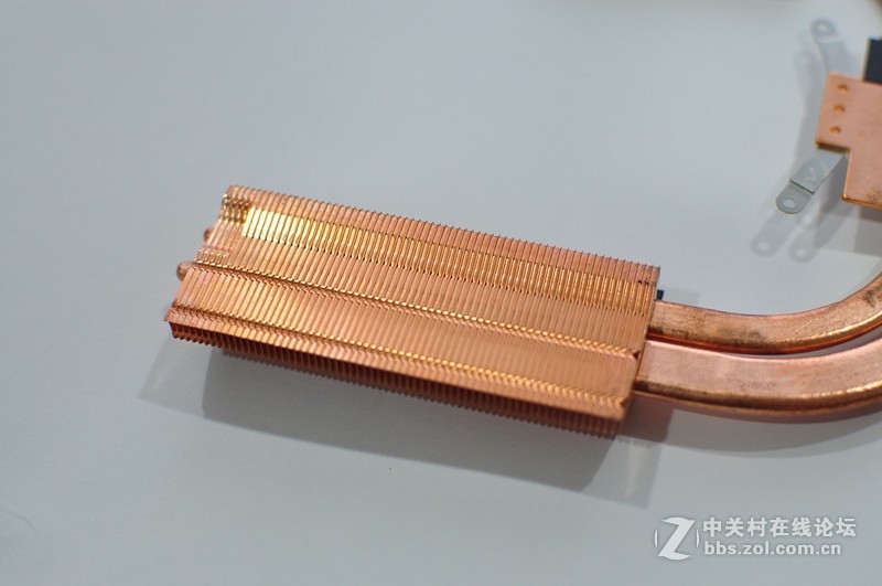 GIGABYTE P17F V3 内部介绍与拆装散热器教学