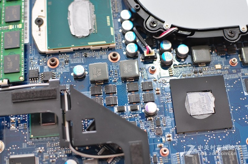 GIGABYTE P17F V3 内部介绍与拆装散热器教学