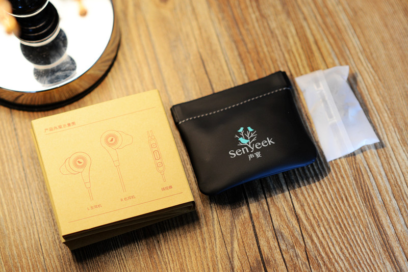 #耳机#新手机居然不配耳机，给荣耀7入了声宴双动圈HIFI小塞子