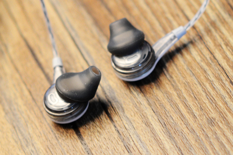 #耳机#新手机居然不配耳机，给荣耀7入了声宴双动圈HIFI小塞子