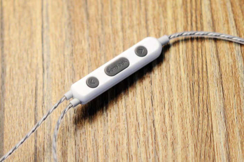 #耳机#新手机居然不配耳机，给荣耀7入了声宴双动圈HIFI小塞子