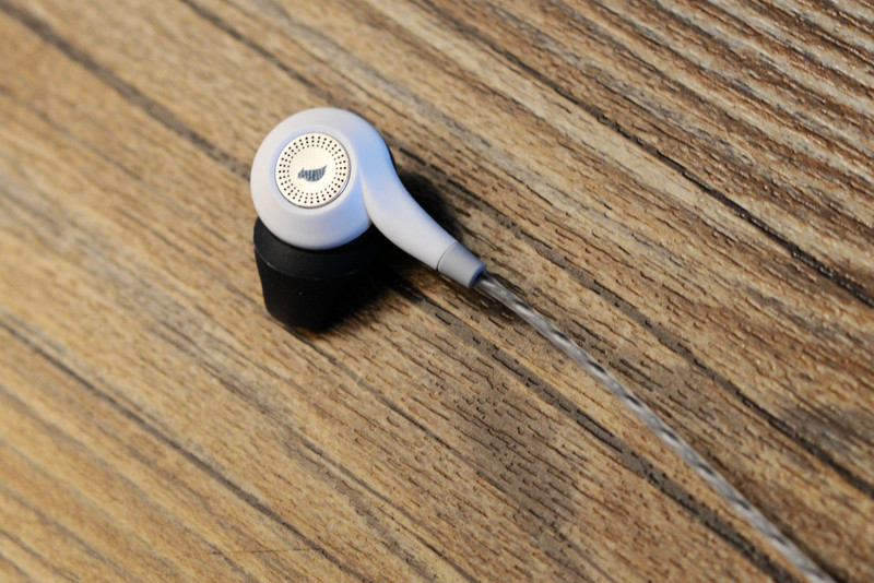 #耳机#新手机居然不配耳机，给荣耀7入了声宴双动圈HIFI小塞子