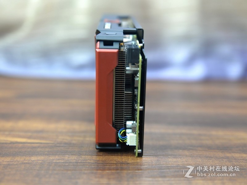 千元价位性价比之选，迪兰RX 580 2048SP 4G X-Serial 战将体验