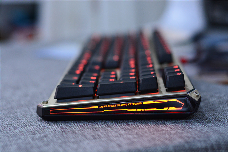 无光轴不游戏，血手幽灵B840光轴机械键盘评测