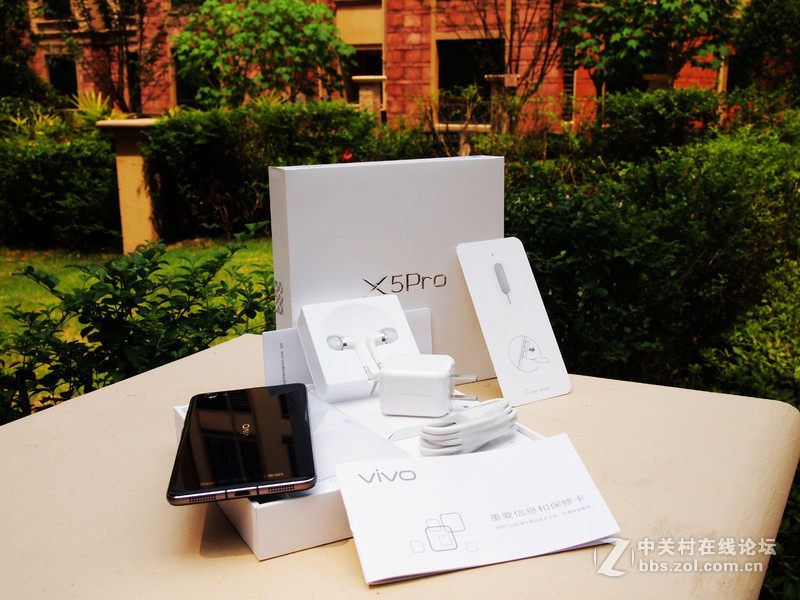 #最美双城记，X5Pro极夜黑试用#薇妹纸亲测附视频【顺滑之感，让眼睛和指尖一起体验】