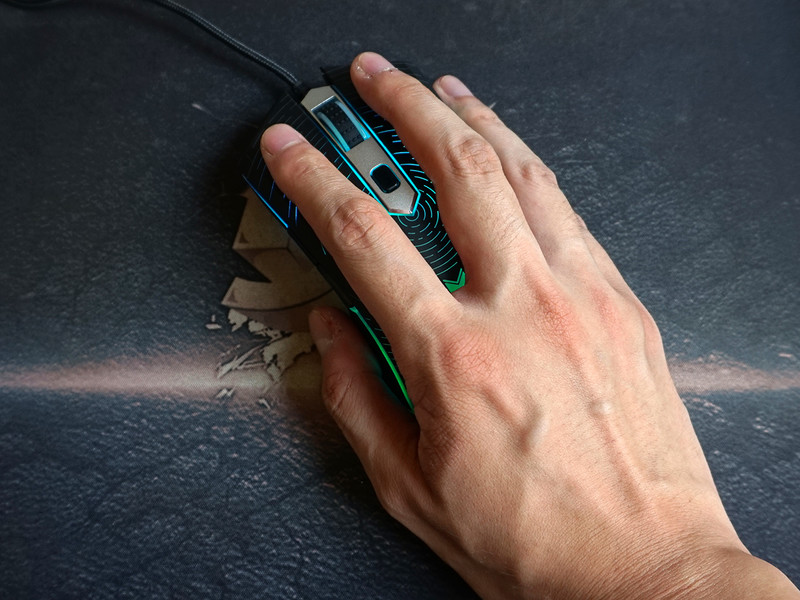 流光溢彩浩瀚星空，雷柏V29S星空版