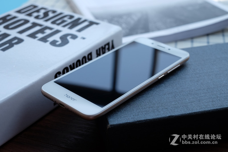 【荣耀畅玩6A试用】荣耀畅玩6A深度体验：趁年轻，畅玩现在