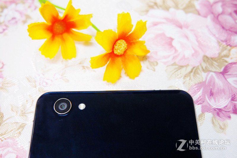 #最美双城记，X5Pro极夜黑试用#薇妹纸亲测附视频【顺滑之感，让眼睛和指尖一起体验】