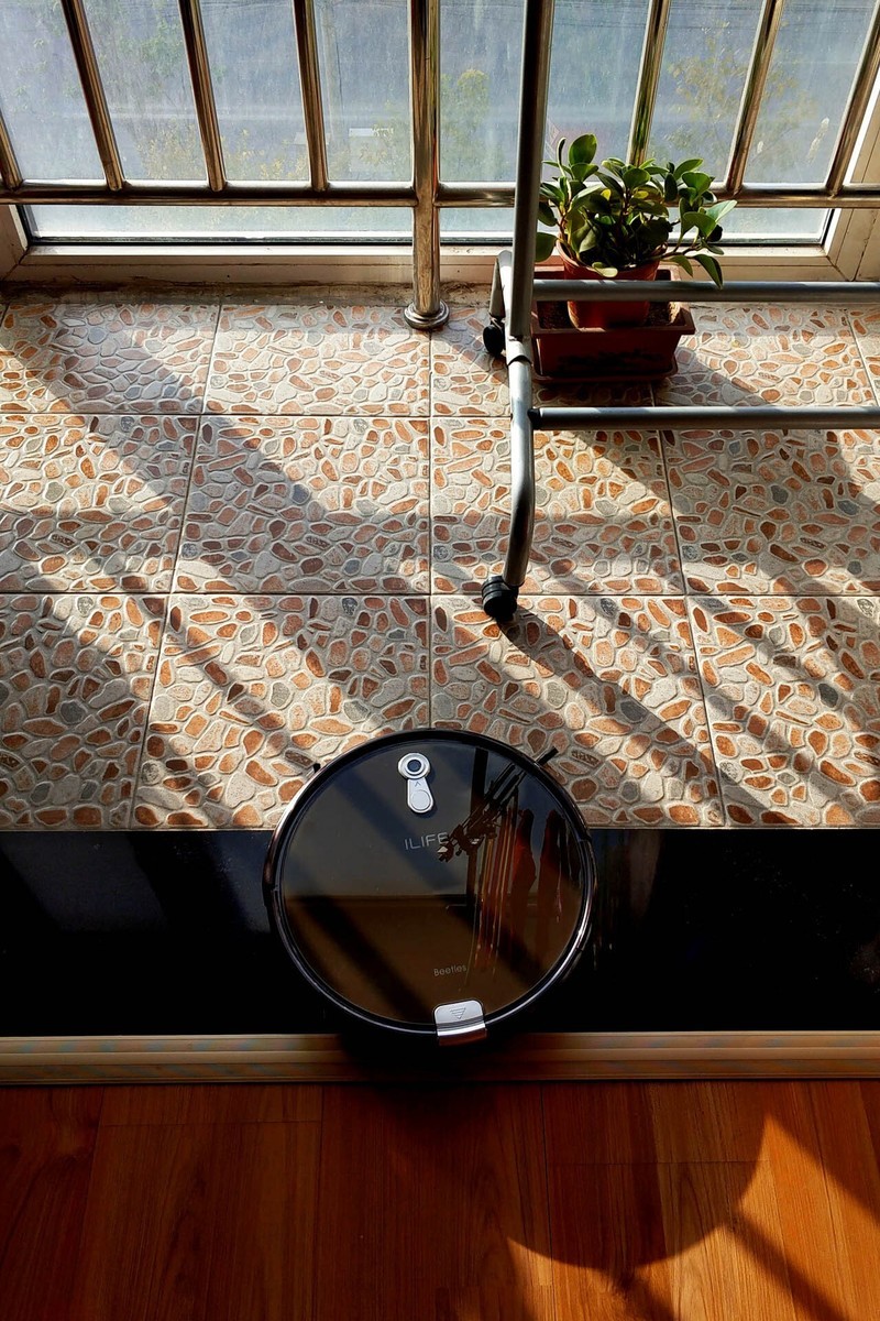 懒人的福利，智能好帮手 你不可错过的ILIFE智意扫地机器人