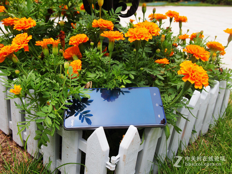 #最美双城记，X5Pro极夜黑试用#薇妹纸亲测附视频【顺滑之感，让眼睛和指尖一起体验】