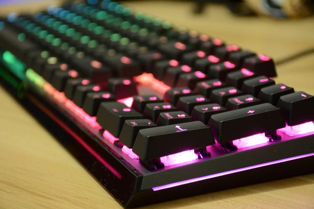 终于有一款懂游戏更懂音乐的键盘 酷冷MK750